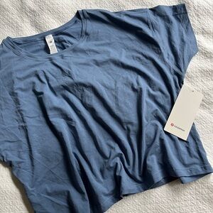 Lululemon Relaxed Fit Cates Tee Size 12 NWT athletica Blue Women's Top